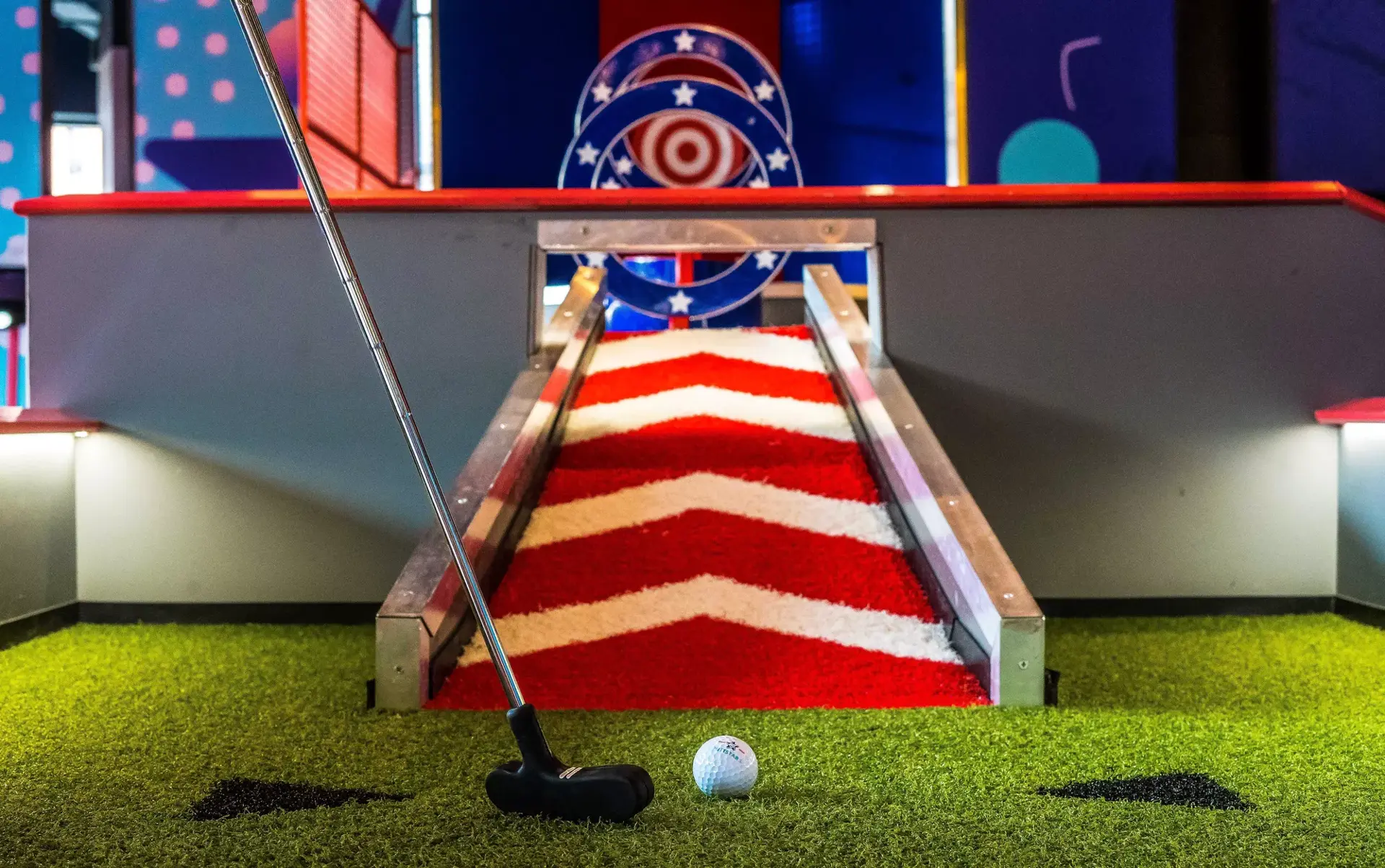 Puttstars mini golf banner