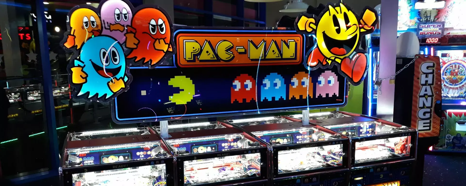 Pac-man arcade game at Hollywood Bowl High Wycombe