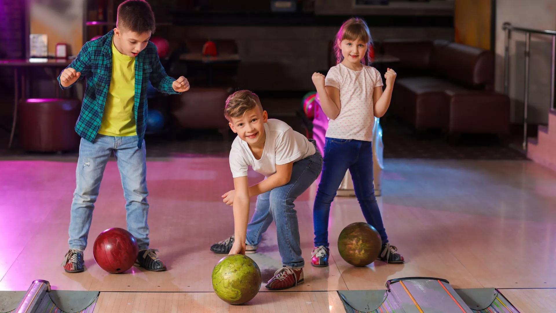 Splitsville Hamilton Bowling Arcade Birthday Parties