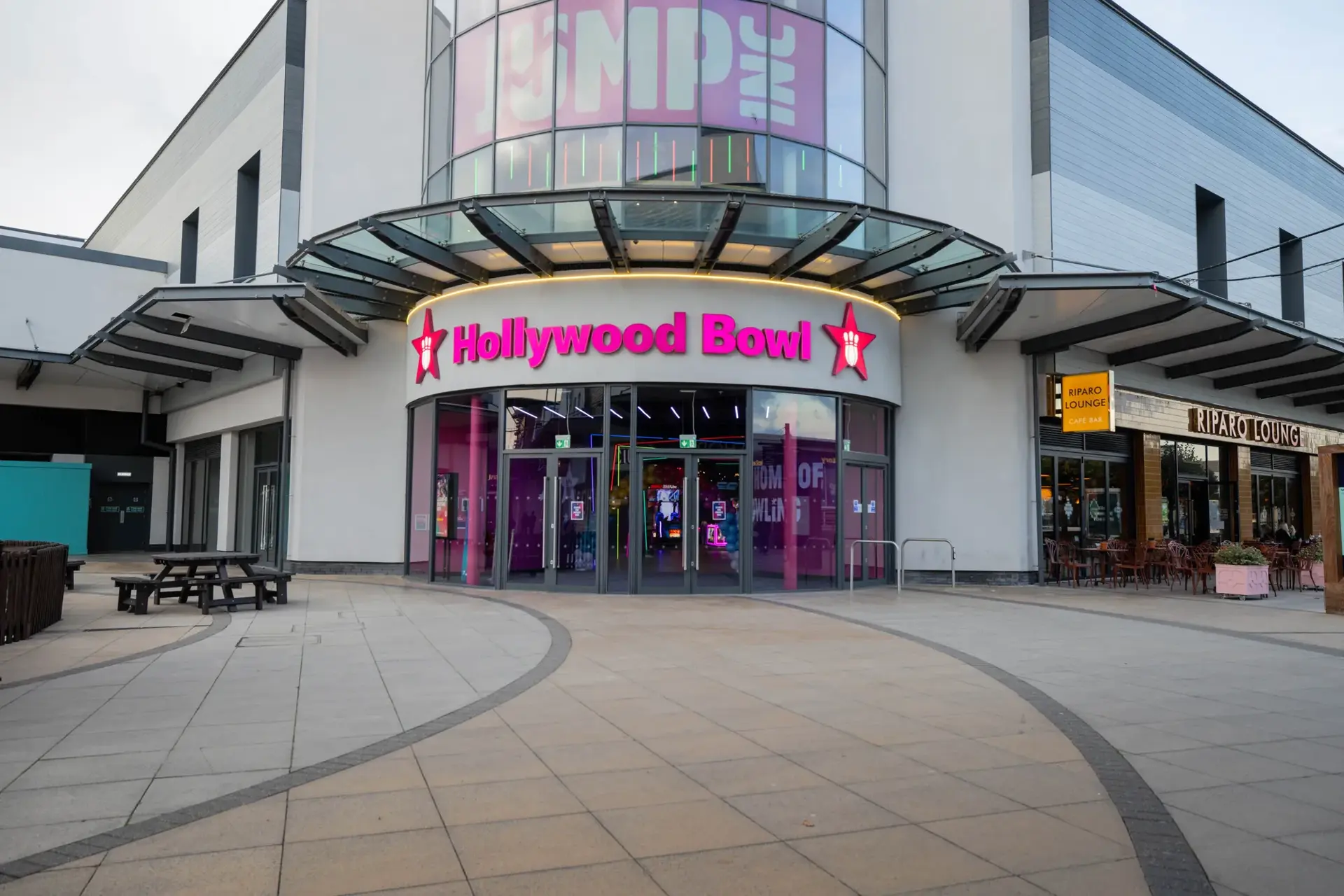 Hollywood Bowl Westwood Cross Exterior