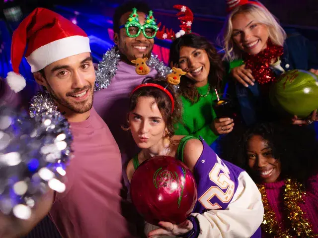 Book early and save on your holiday team bowling party at Splitsville