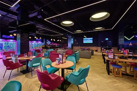 Diner at Hollywood Bowl XL Cardiff St David's