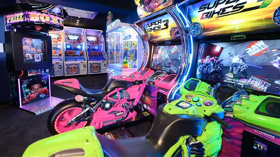 Amusements at Hollywood Bowl Tolworth