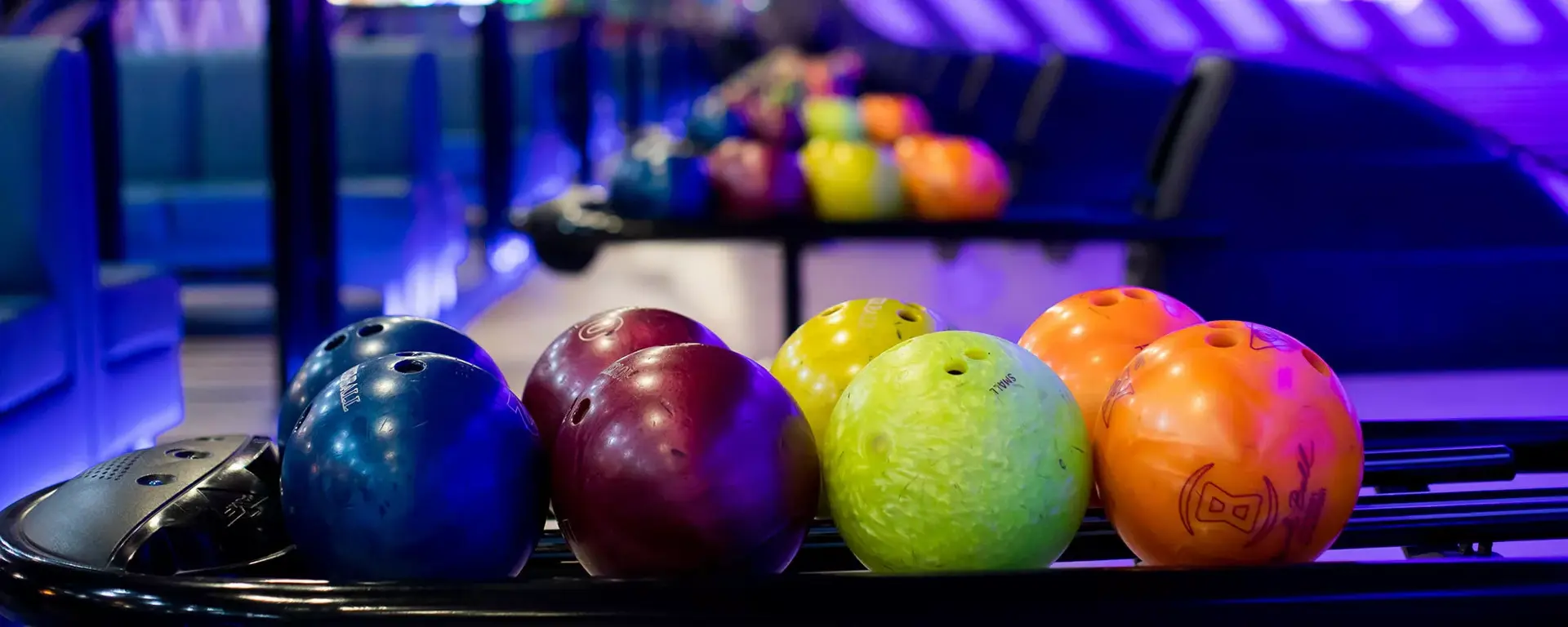 Bowling balls at Hollywood Bowl London Tolworth