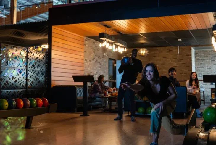 Bowling is the perfect team-building exercise