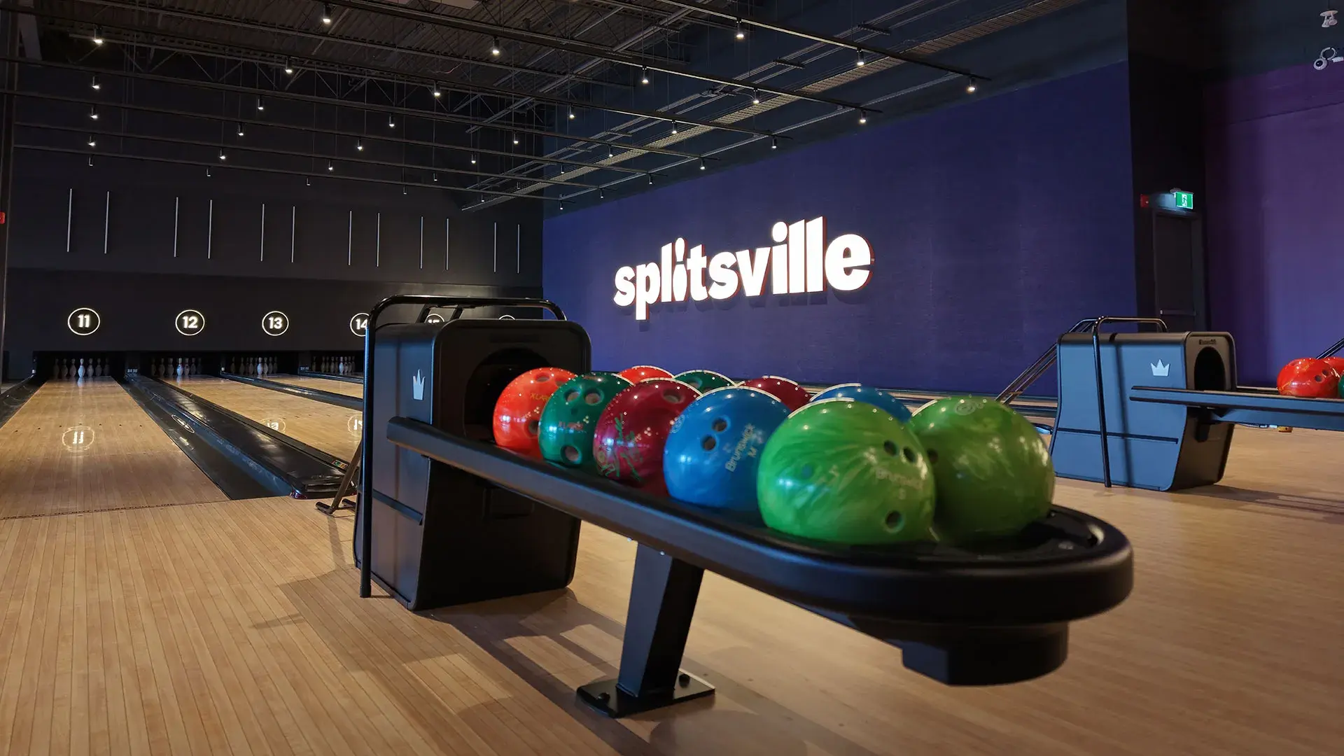 Bowling Lanes at Splitsville Bowl Edmonton NW