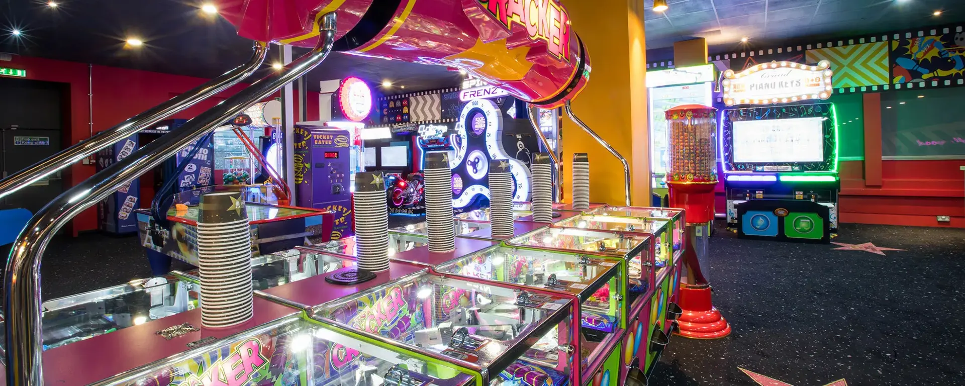 Arcades and amusements at Hollywood Bowl London Tolworth