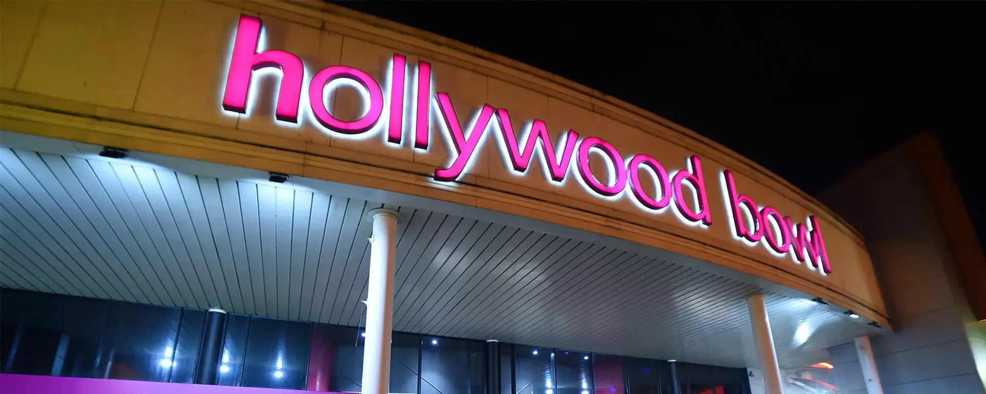 Outside of Hollywood Bowl Stockton