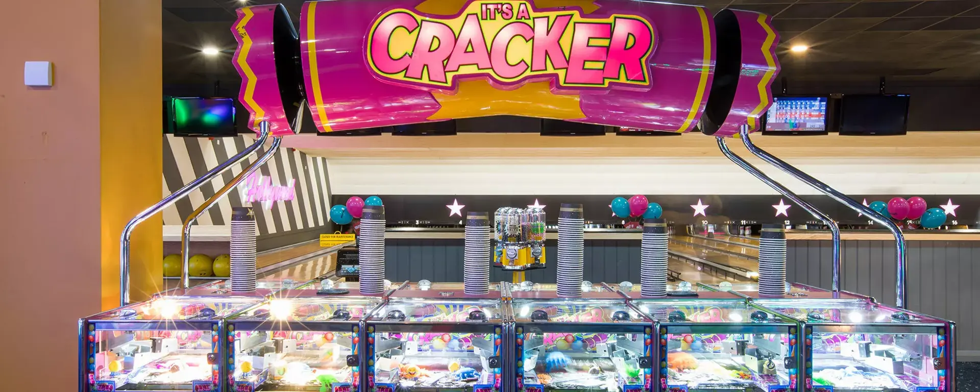 Arcade game its a cracker pusher at Hollywood Bowl Tolworth