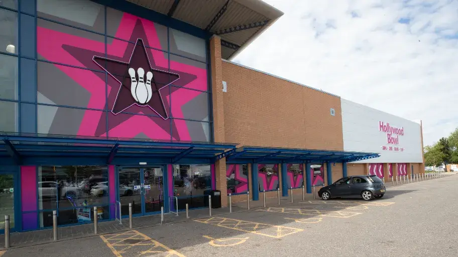 Exterior photo of Hollywood Bowl Inverness