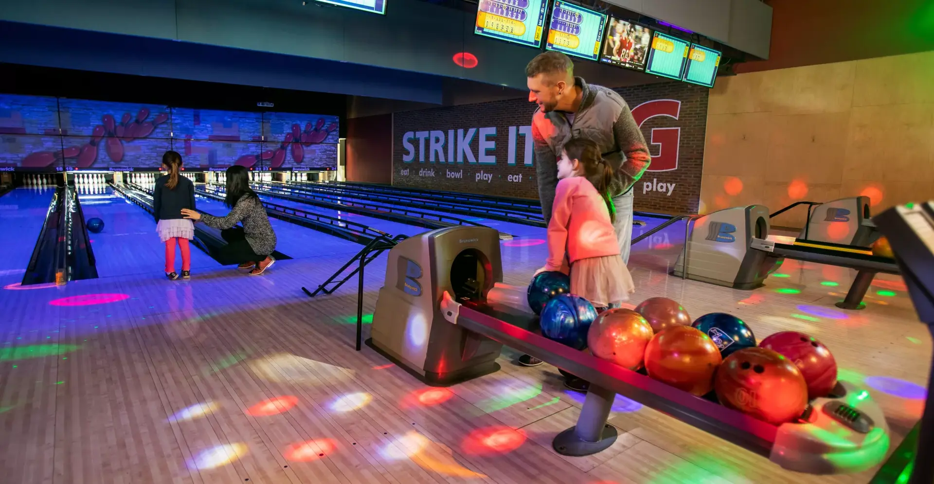 Bowling and Laser Tag - Splitsville Entertainment