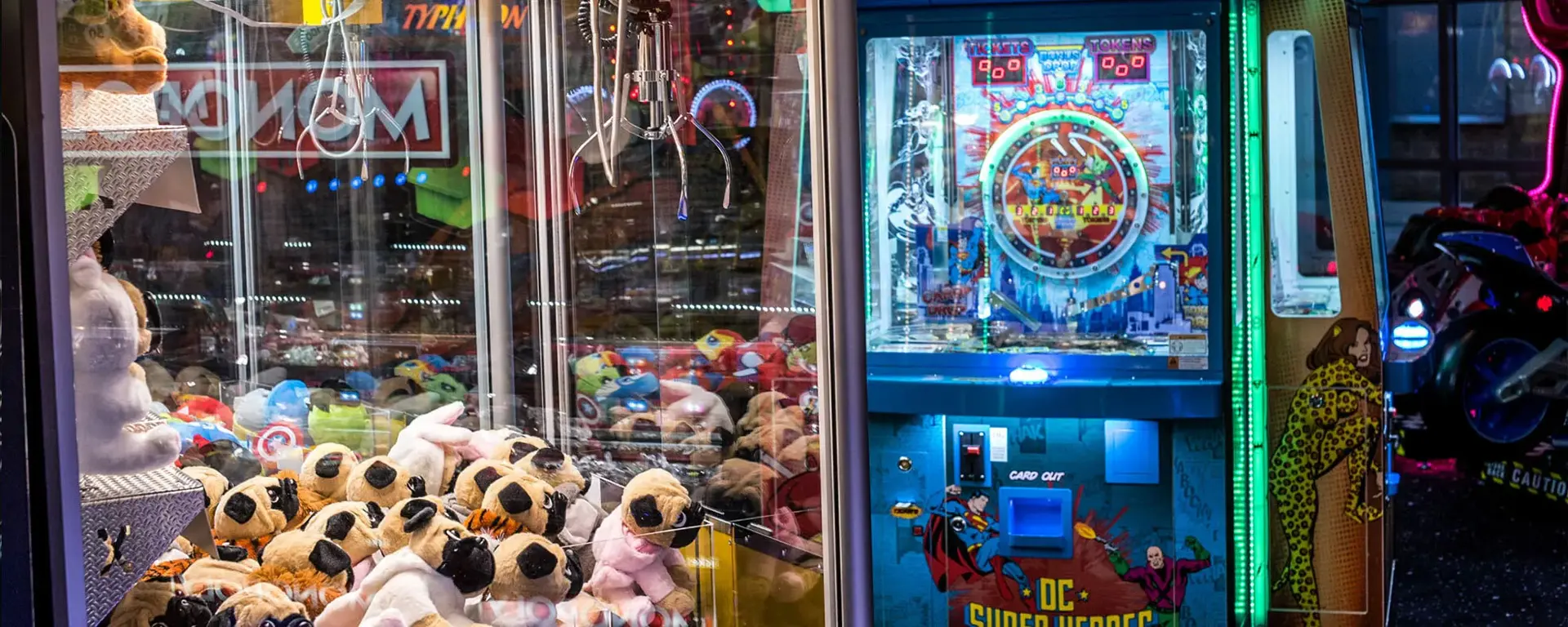 Grabbers and arcades at Hollywood Bowl Yeovil