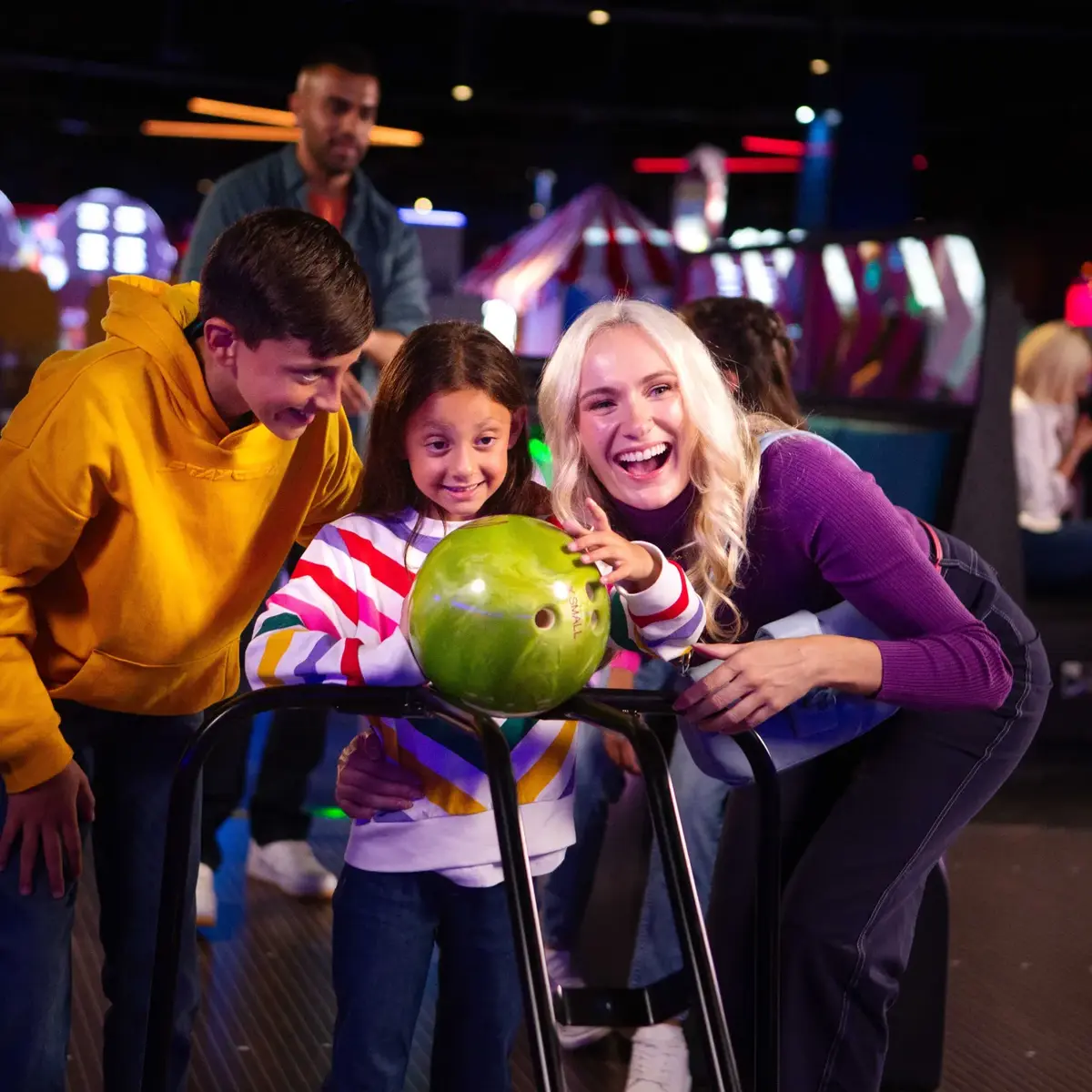 hollywood-bowl-offers-bowling-discounts-deals