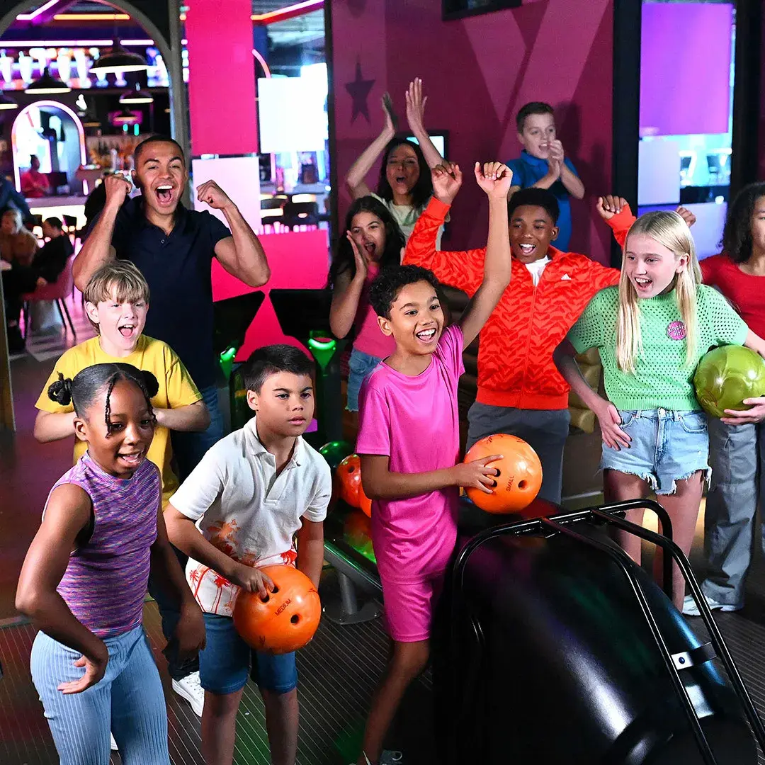 kids bowling birthday party at Splitsville Bowl Creekside